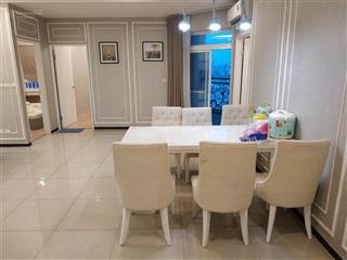 Chính chủ bán căn góc cc lê thị riêng q.10. dt 60m2 2p thang máy. giá 2.5 tỷ.  0777 837 ***