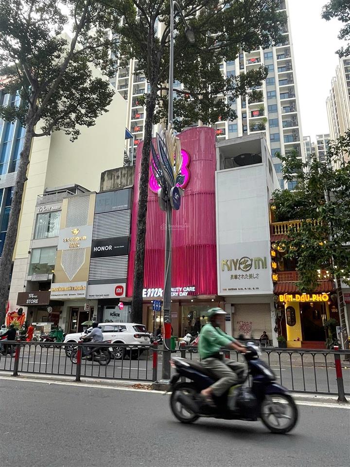 Mặt tiền đường 3/2 ngay hà đô centrosa 4x18m, 2 lầu st vị trí đắc địa quận 10 giá 33 tỷ tl