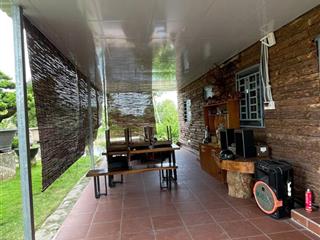Nhà vườn 2 mặt tiền đẹp, vườn cây ăn trái, thiết kế đẹp, khu dân cư. 2000m2. giá 9,6 tỷ tl