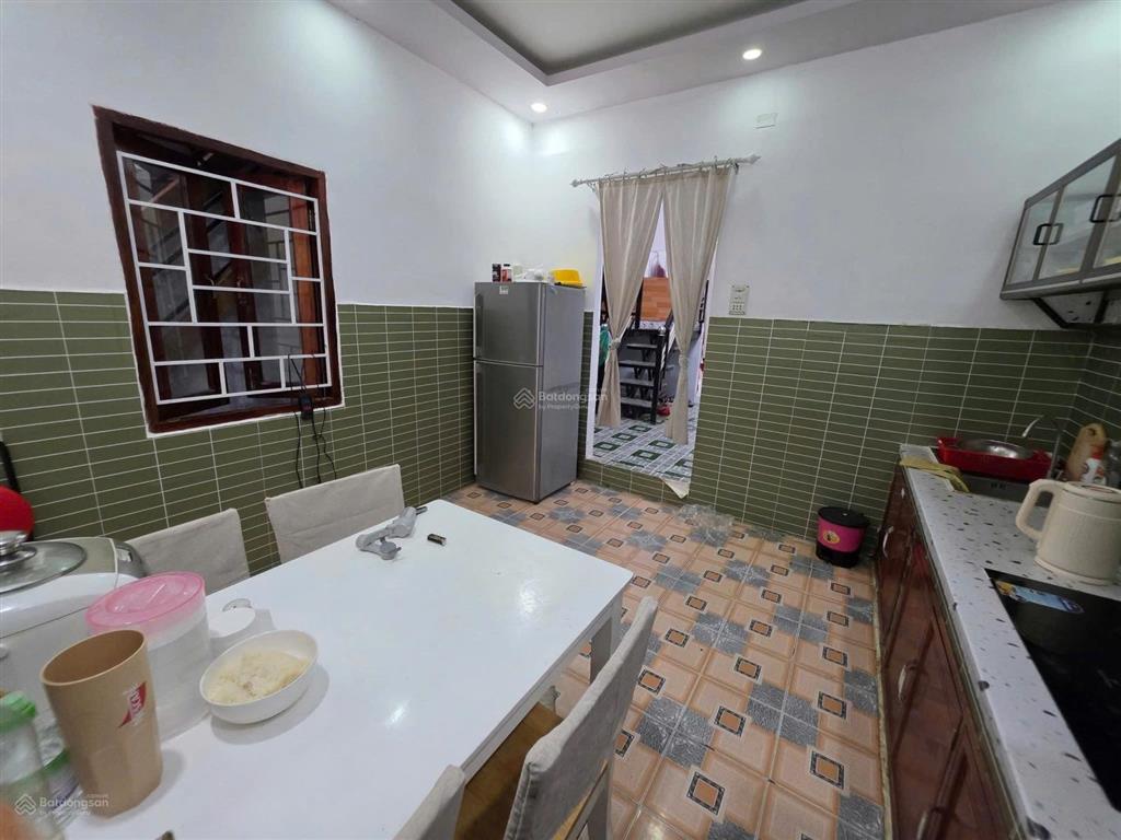 Bán nhà hòn chồng sát biển dt 110m2  2pn  vĩnh phước  nha trang  chỉ 4tỷ7