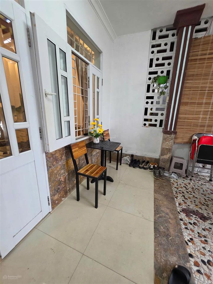 Bán nhà hòn chồng sát biển dt 110m2  2pn  vĩnh phước  nha trang  chỉ 4tỷ7