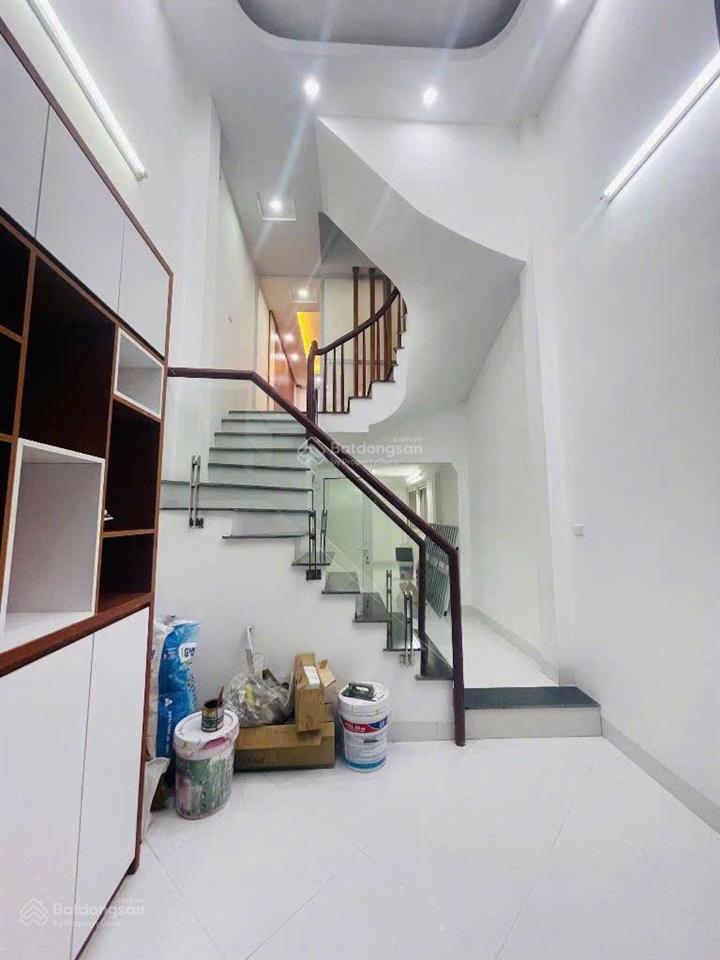 Bán nhà lô góc mới  bằng liệt dt 45m2, 5 tầng, cách ôtô tránh 20m, giá chỉ 6.45 tỷ