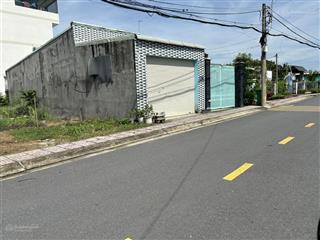 Cô 3 cần tiền bán đất đg huỳnh văn cọ thị trấn củ chi 10x20 giá 1ty1