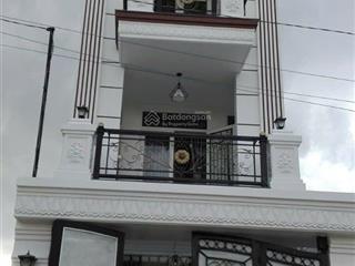 Chính chủ bán nhà đường số 160  lã xuân oai, p.tăng nhơn phú a, q9. nhà 3 tầng, tặng lại nội thất
