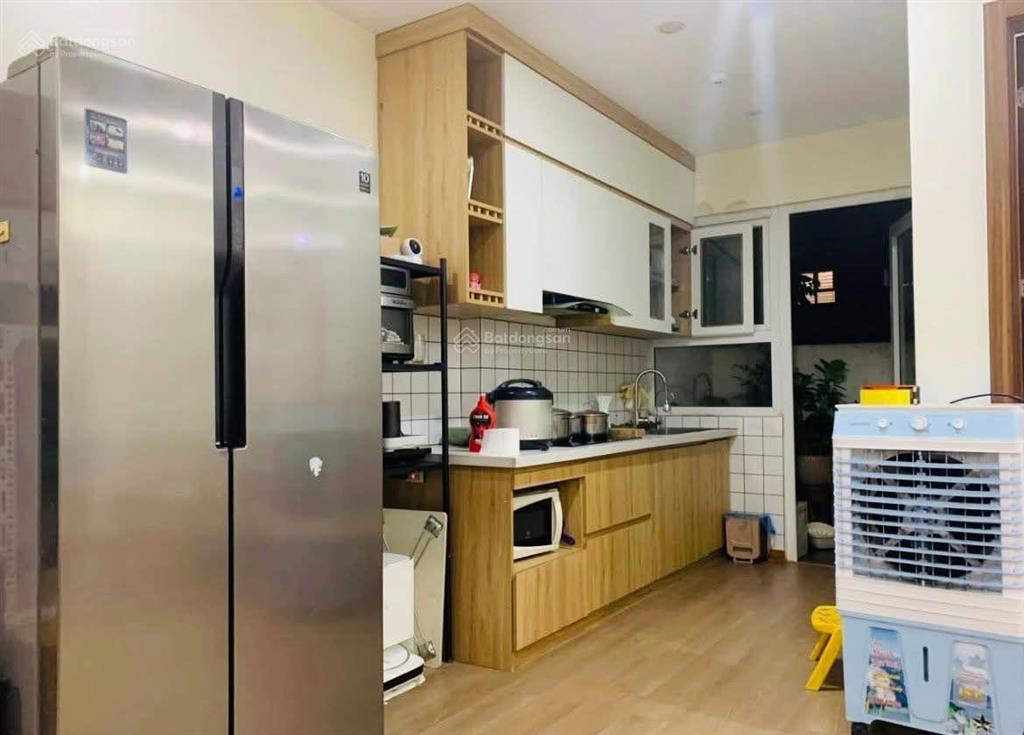 Chuyển về gần chỗ làm cần bán gấp 2n2vs 70m2 cc tht newicty, mặt đường quốc lộ 32 chưa đến 3ty