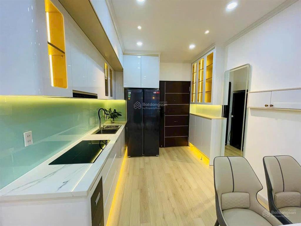 Cho thuê nhiều căn hộ sky garden 3. dt 56m2 nhà đẹp 2 phòng ngủ 1wc giá từ 11 triệu đến 13 triệu