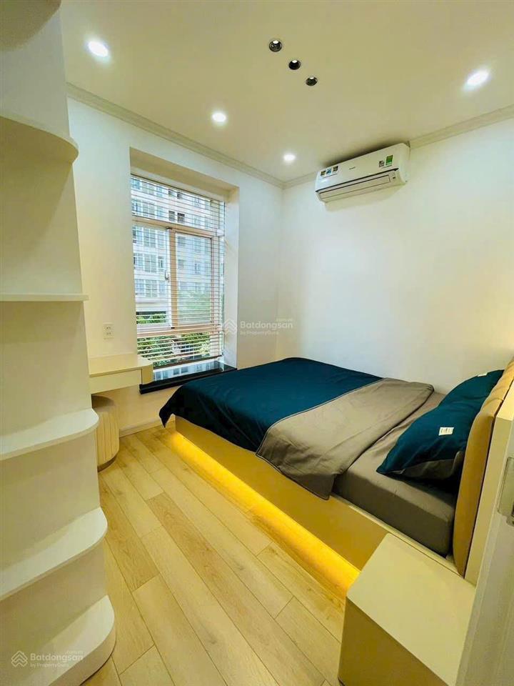 Cho thuê nhiều căn hộ sky garden 3. dt 56m2 nhà đẹp 2 phòng ngủ 1wc giá từ 11 triệu đến 13 triệu