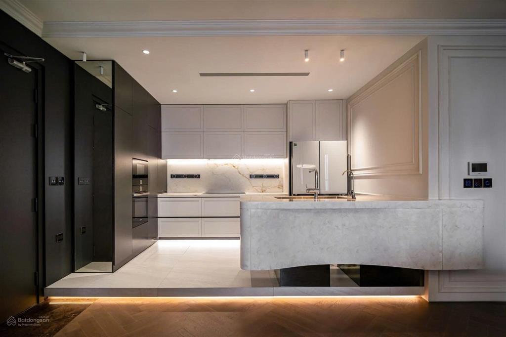 Bán căn góc siêu hiếm the manor 216m², 4pn full nội thất.  ngay 0945 874 ***