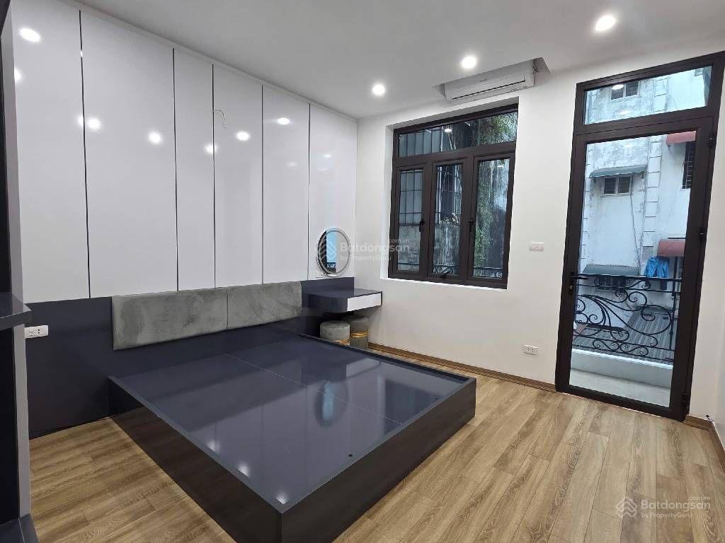 Bán nhà khâm thiên  gần hồ điều hoà  trung tâm thủ đô  55m2 chỉ hơn 12tỷ