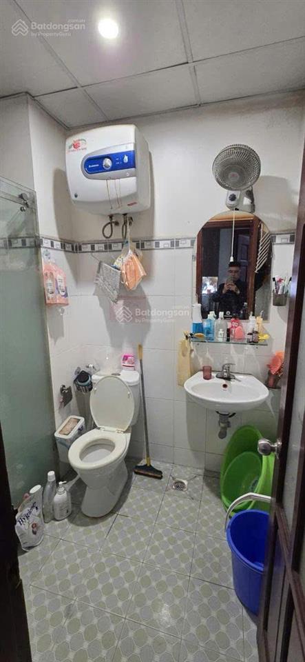 Tôi chủ nhà cần bán căn góc 80,5m2  2pn 2wc tầng trung đẹp tại ct12 chung cư 183 hoàng văn thái