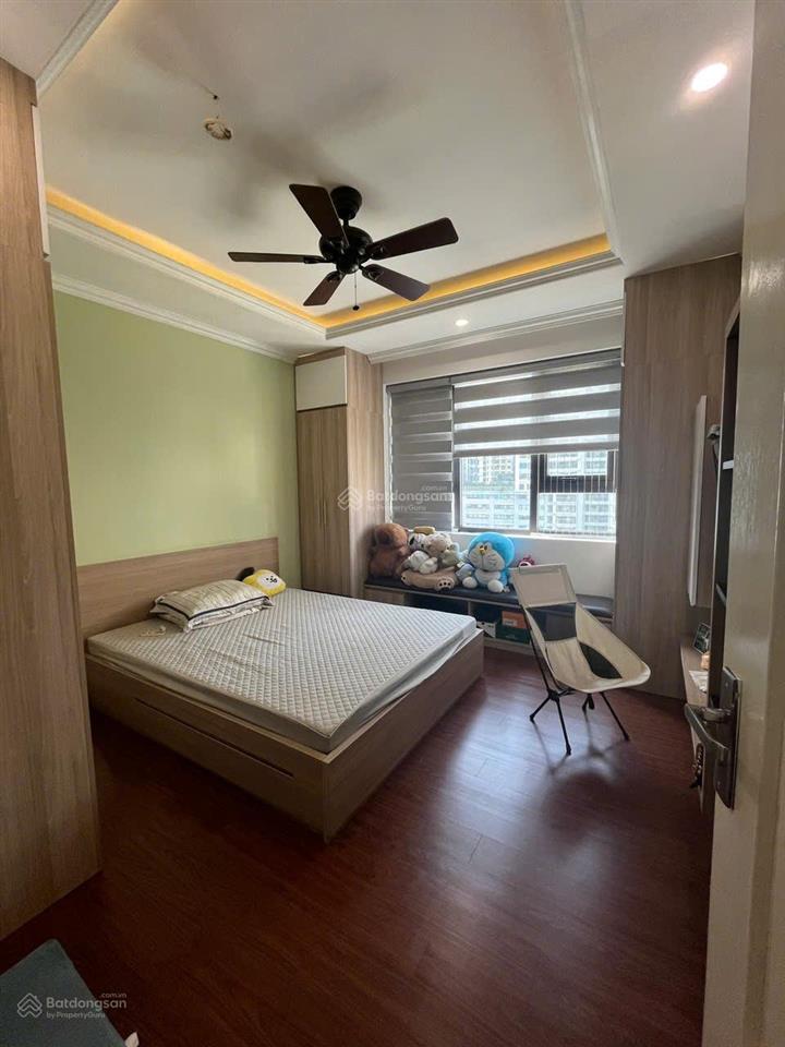 Tôi chủ nhà cần bán căn cc 95m2  3pn + 2wc tầng trung đẹp, nội thất full giá chưa đến 10 tỷ !!!