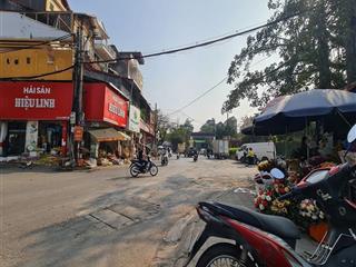 Bán đất 70m2 tặng nhà. ngay học viện nông nghiệp + 100m2 đất lưu không làm sân vườn. giá chỉ 10,3tỷ