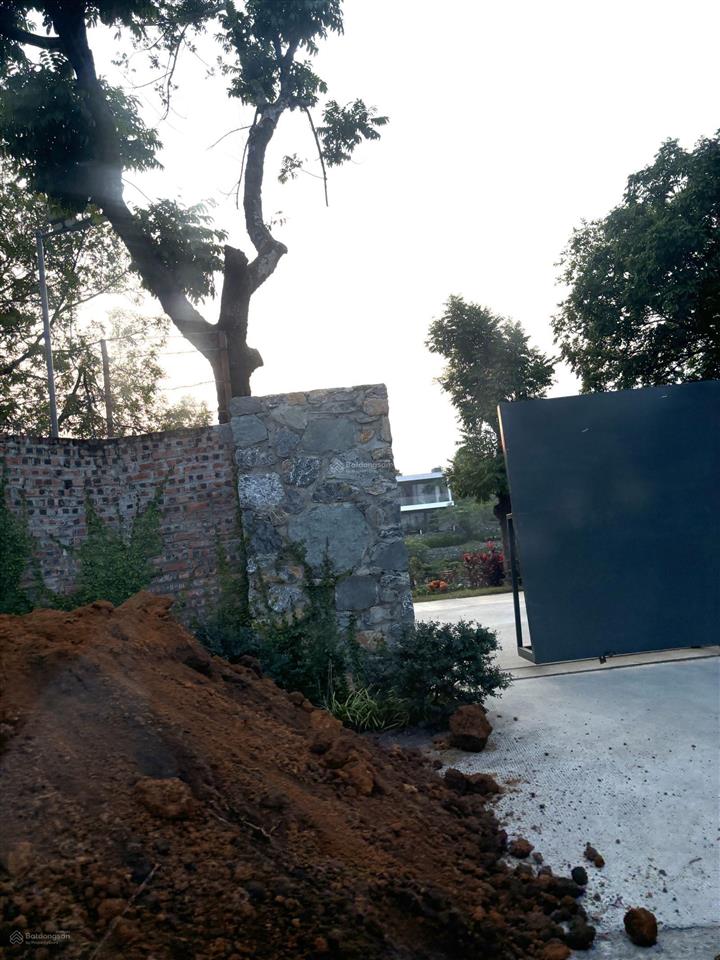 Cần bán 810m gần đhqg, ga metro,... giá chỉ 15tr/m.