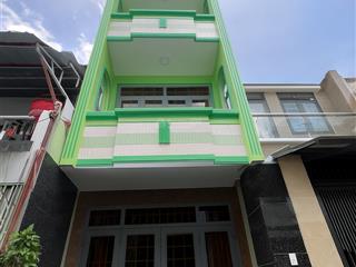Bán nhà mặt tiền kinh doanh 4 tầng có lề, siêu hiếm ngay khu tên lửa,giá rẻ chỉ 5 tỷ nhỉnh.