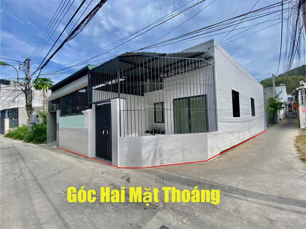 Bán nhà c4 góc 2mt mỡi đẹp dt 78m2  2pn  ôtô đậu cửa  vĩnh hải  nha trang  chỉ 2tỷ850