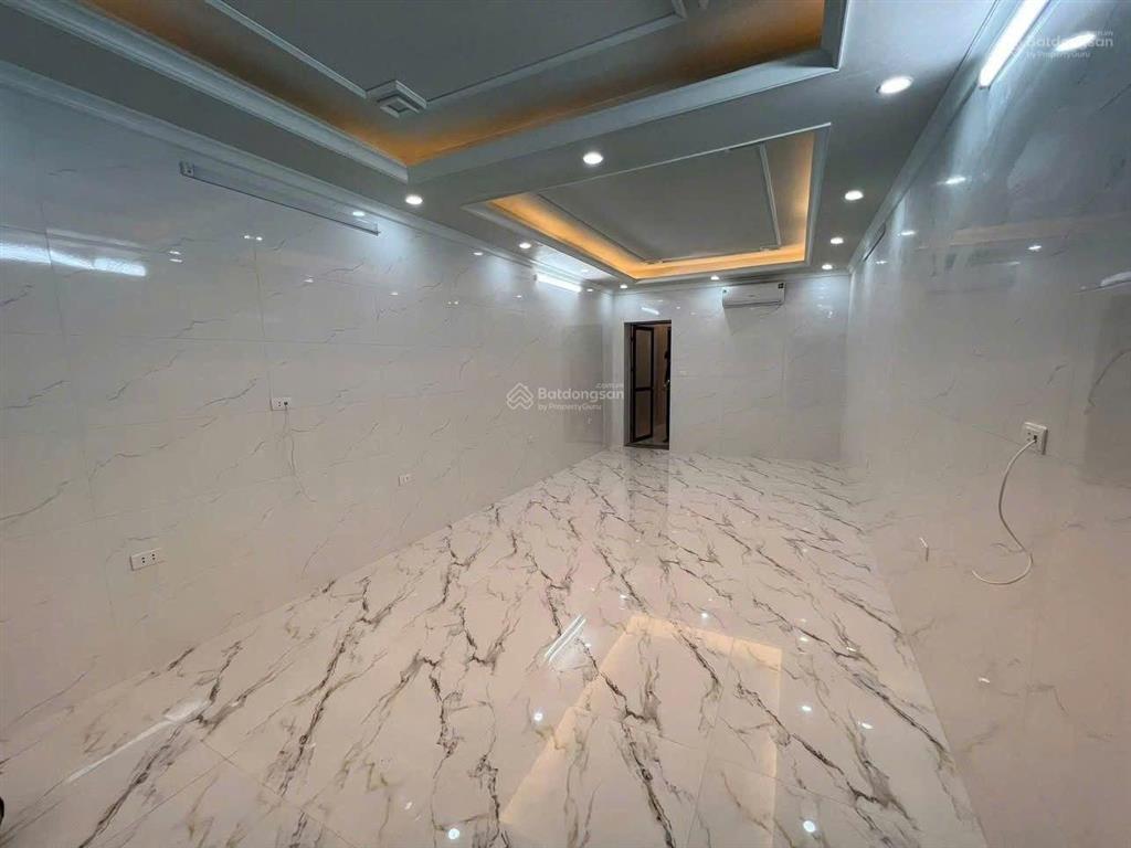 Bán tập thể tầng 1 nhà ngõ ô tô ngõ thông