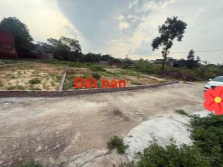Chủ nhờ bán đất 105m2, mt5.75m, lô góc 2.65 tỷ, thanh trí, sóc sơn. ô tô thông, ngay chợ.