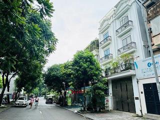 Duy nhất 1 căn  tt 90m  4 tầng  đường 24m  hoàn thiện long lanh  gần chợ văn la  kd đỉnh