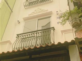 Bán nhà võ trứ, p.9, q.8  3 tầng, mới đẹp, di chuyển q.1, q.5 nhanh  chỉ 5.2 tỷ.