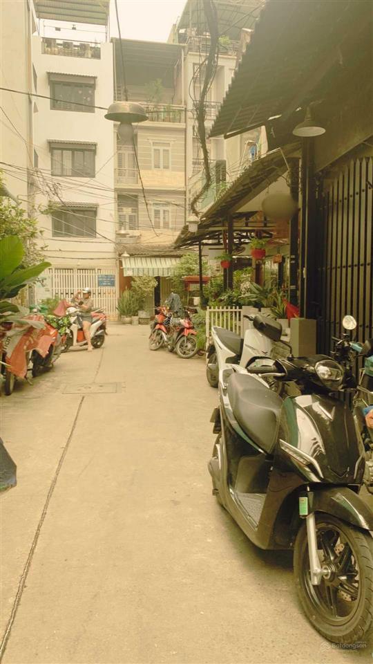 Bán nhà đề thám, p. cô giang, q. 1  4 tầng, mới đẹp, sát bùi viện  chỉ 7.8 tỷ