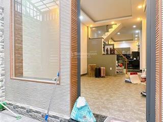 Kẹt tiền cần bán gấp căn nhà ở đường xóm chiếu quận 4 diện tích 4x15m giá 5 tỷ 890