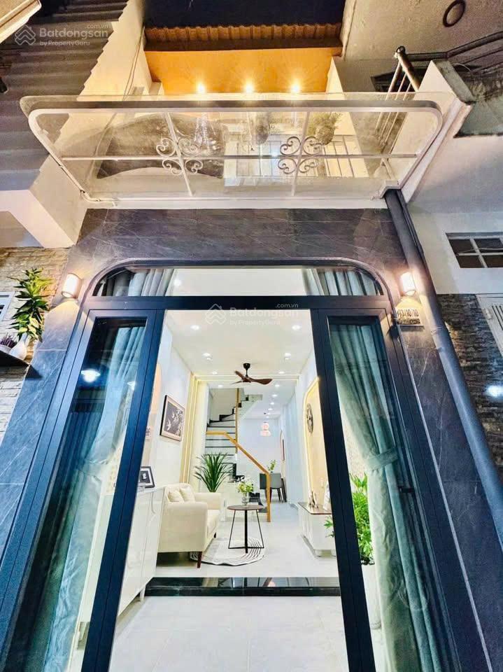 Sang nhượng gấp nhà hẻm nguyễn cửu vân, p. 17, bình thạnh, (66m2), sổ hồng riêng, hẻm 5m