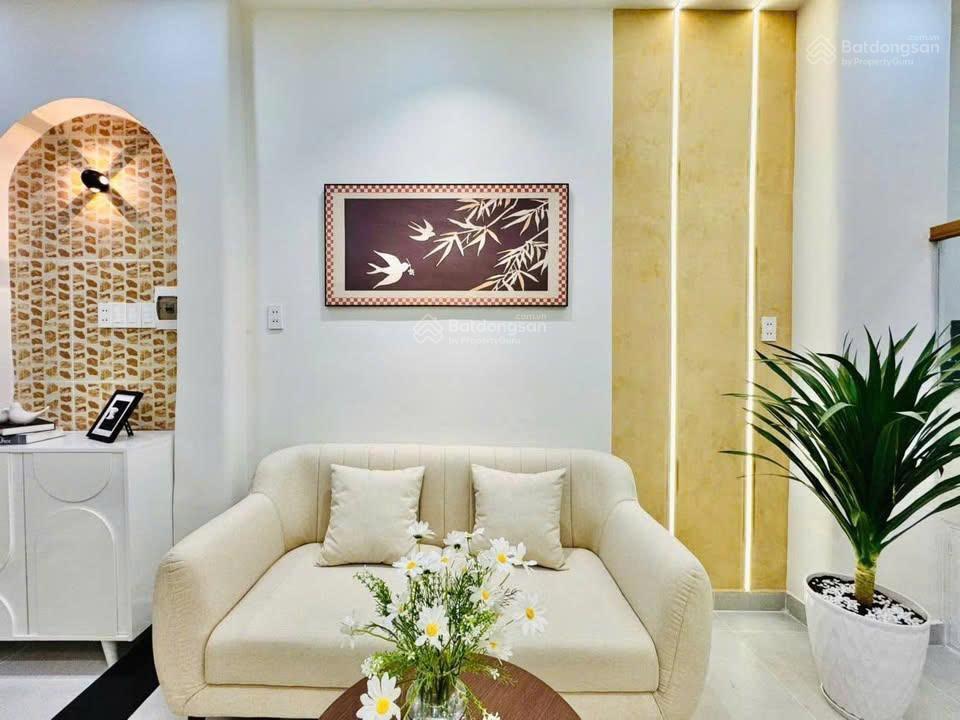 Sang nhượng gấp nhà hẻm nguyễn cửu vân, p. 17, bình thạnh, (66m2), sổ hồng riêng, hẻm 5m