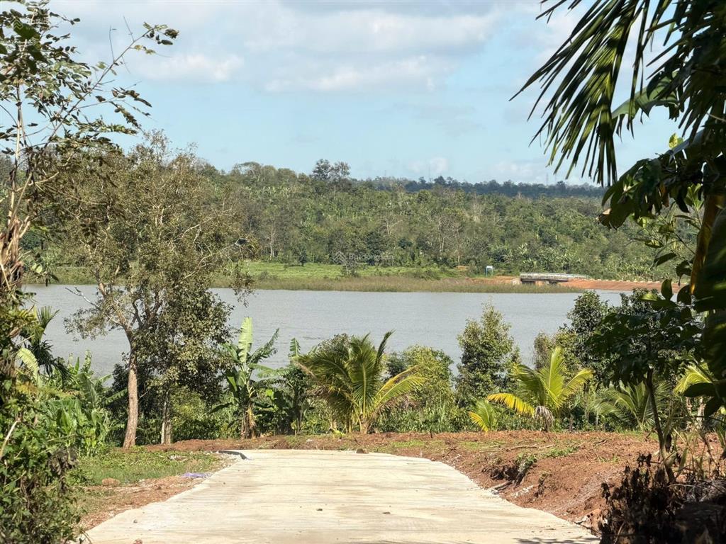 Đất khu dân cư đường bê tông qh 12m, view hồ nước lớn
