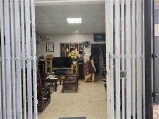 Cô muon bans nha q8 ta quang buu 2 trêu 1 lâu giá 1ty260 cô đa có sổ rôi nha cần gọi cô