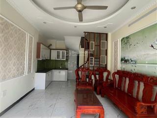 Căn nhà siêu hiếm bay trong ngày, giá đẹp và mềm nhất phân khúc ở long biên