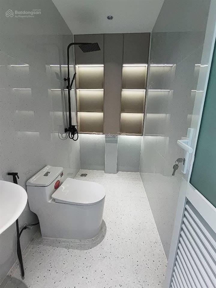 Nhà đẹp giá tốt ngay trường thạch quận 9 , gần trường đh hutech , thích hợp về ở hoặc cho thuê trọ