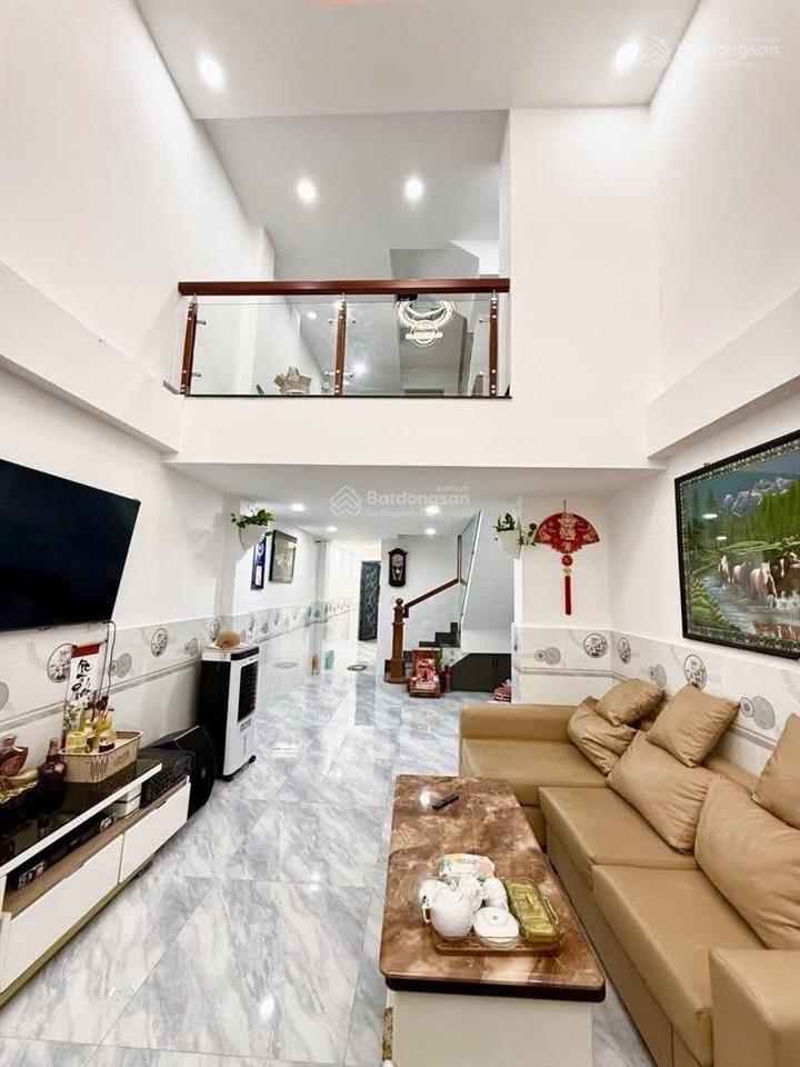 Nhà đẹp giá tốt ngay trường thạch quận 9 , gần trường đh hutech , thích hợp về ở hoặc cho thuê trọ