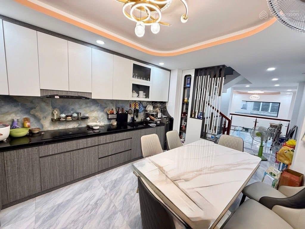 Nhà đẹp giá tốt ngay trường thạch quận 9 , gần trường đh hutech , thích hợp về ở hoặc cho thuê trọ