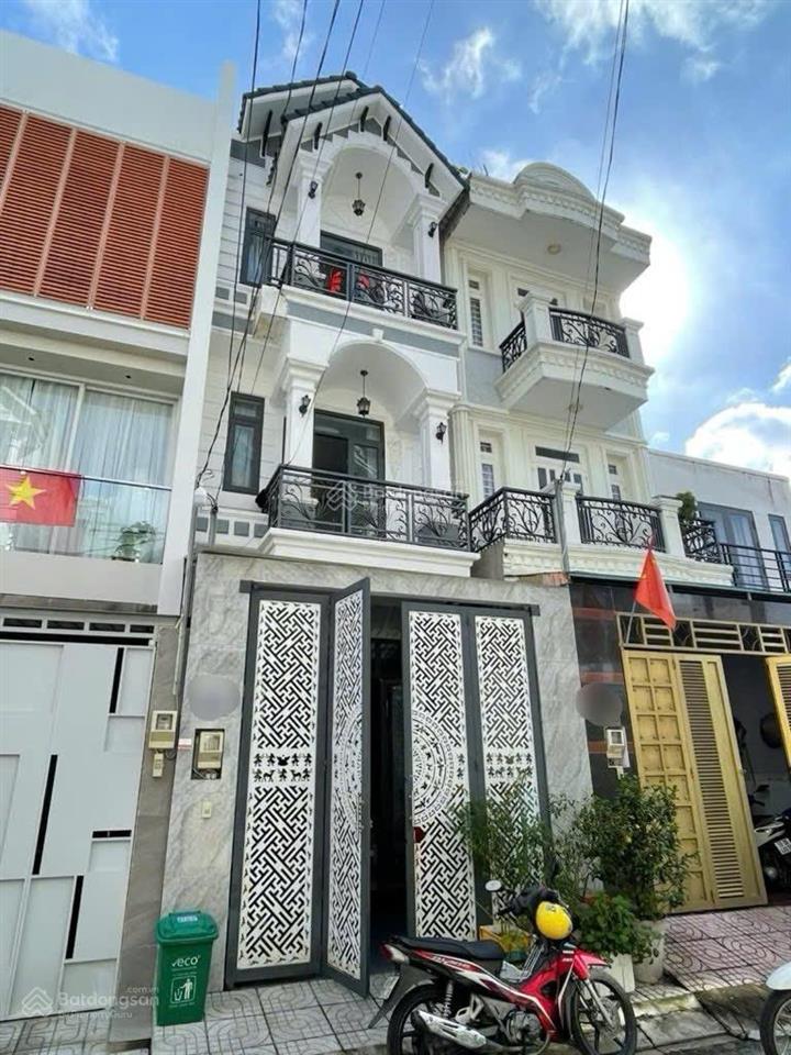 Hàng hiếm . nhà đẹp 3 tầng , gần ngã tư thủ đức , 4pn