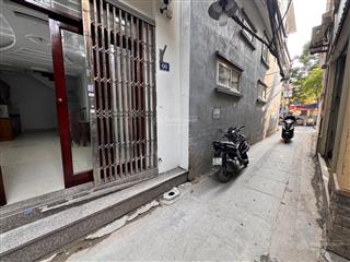 Hàng hiếm triều khúc,tân triều,vài bước oto tránh nhau.
giá7,35tỷ
dt31m2, 5tầng,