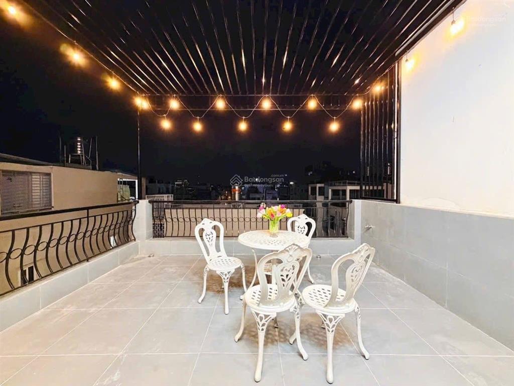 4tỷ150/83m2 sở hữu ngay căn ôtô ngủ trong nhà đường bến vân đồnq4, gần cầu calmette, cho thuê 25tr