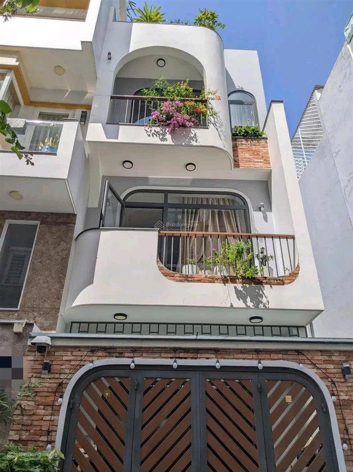 Siêu phẩm 3 tầng đường ôtô võ thị sáu  q3, 4tỷ060/70m2, gần ubnd phường, đang cho thuê 26 triệu