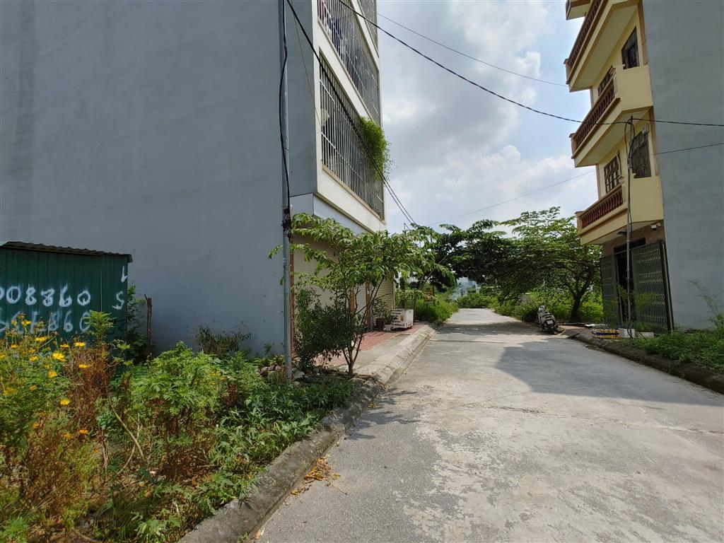Bán 90m2 lô góc đất dịch vụ Lai Xá – Kim Chung hướng Đông Nam(0915458886)