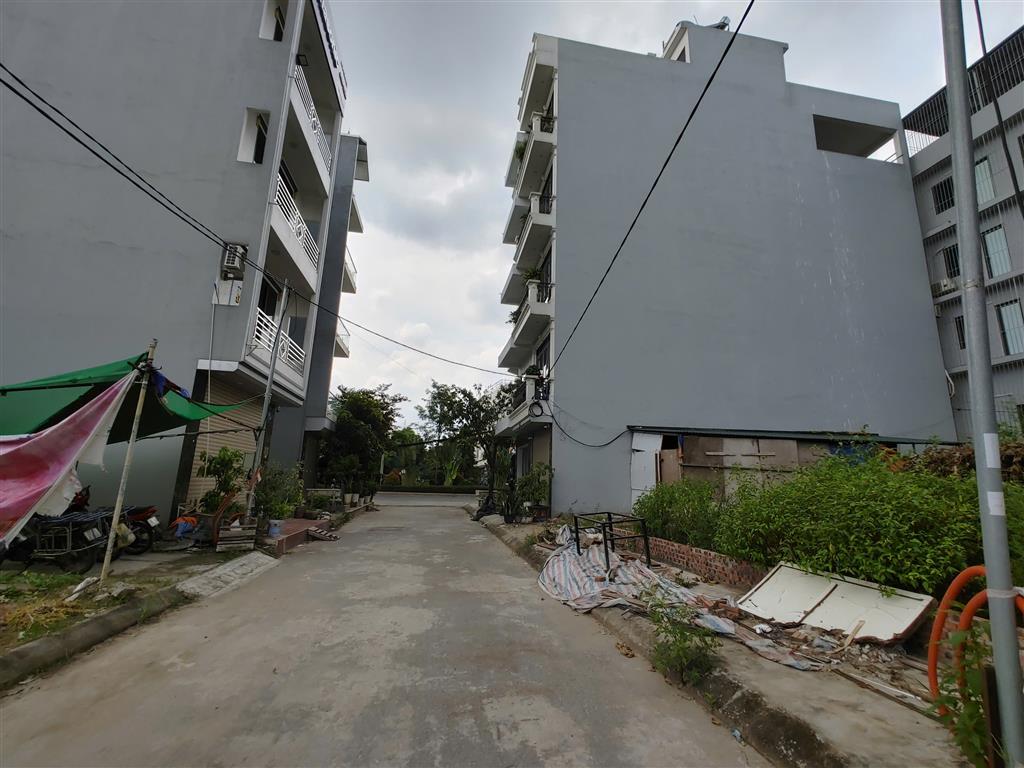 Bán 107.6m2 đất dịch vụ Kim Chung - Hoài Đức (sdt liên hệ: 0915458886)