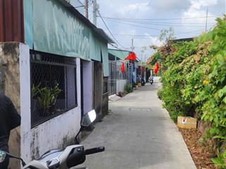Nhà chính chủ 8mx16m cách đường đoàn nguyễn tuân 20m, xe hơi tận nhà, hẻm thông, gần trường,ub,chợ.