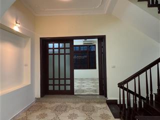 Cho thuê villa 4 tầng, mặt tiền rộng, gần trung tâm thương mại artemis, đường lê trọng tấn