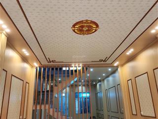 Hàng hiếm tại nguyễn văn cừ, 100m2, 4 tầng, 3pn, 1wc, full mặt tiền