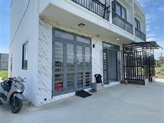 Nhà mới hoàn thiện | ngay thị trấn đức hòa | 650tr