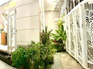 6.5 tỷ . nhà mới 3 tầng mặt tiền rộng 8.5 mét  hẻm ô tô vĩnh hải nha trang giá tốt.  0906 513 ***