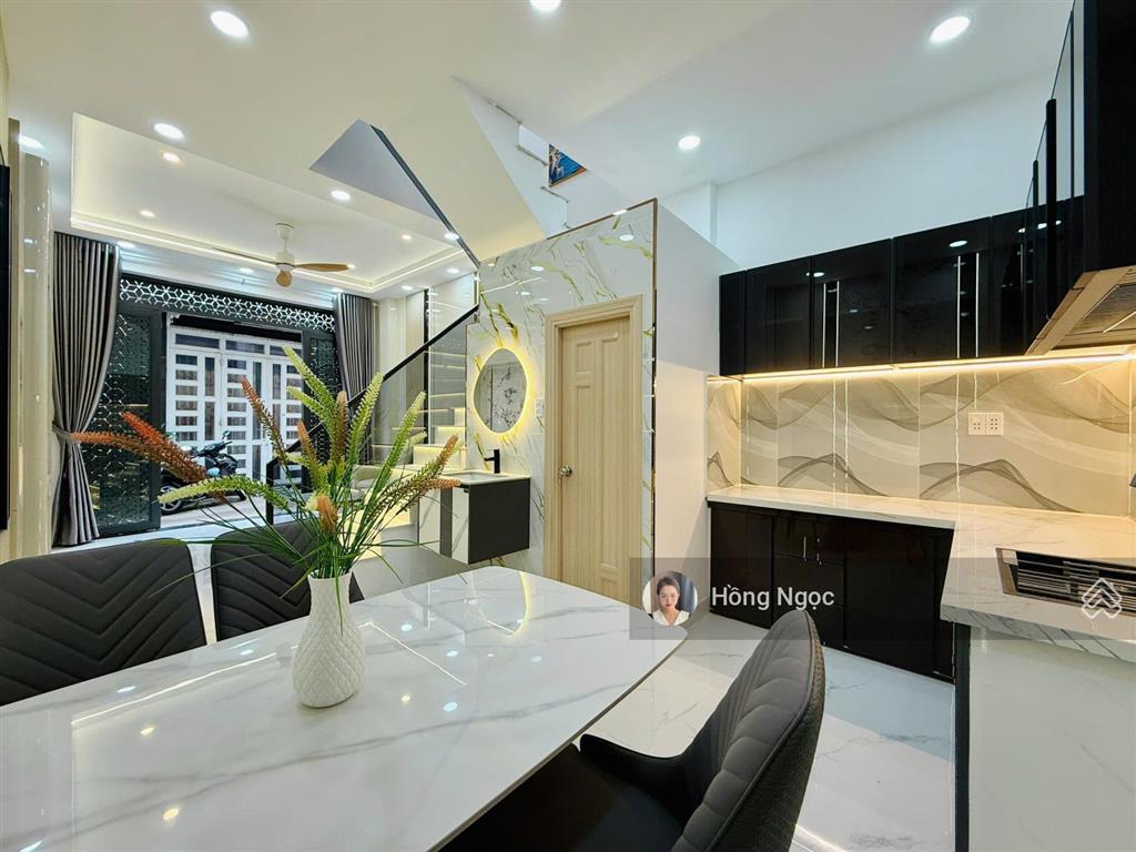 Giảm 600 triệu  bán nhà đẹp đường quang trung  trung tâm gò vấp