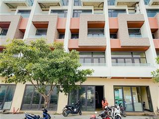Shophouse 5 tầng trực diện sông  đối diện đảo kim cương sẵn sổ tại đà nẵng!!