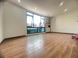 Bán nhà 32m2, 6 tầng, mặt tiền 7,4m, lai xá hoài đức