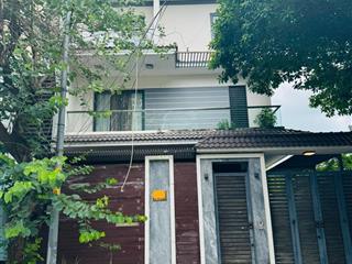Bán gấp biệt thự q.2 mặt tiền đường 12m giá 23 tỷ tl, 10 x 17.5 cn 175m2, full nội thất