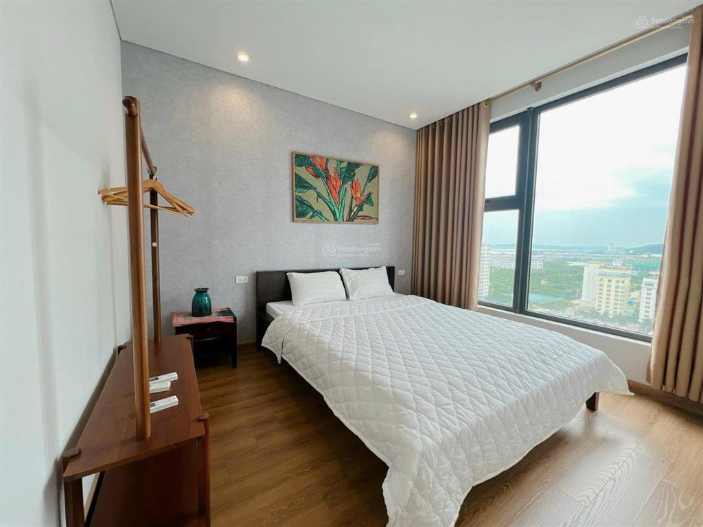 Bán căn hộ cc green bay garden, 2,65 tỷ, 68m2, 2pn, 2wc, đầy đủ nội thất, hùng thắng, hạ long