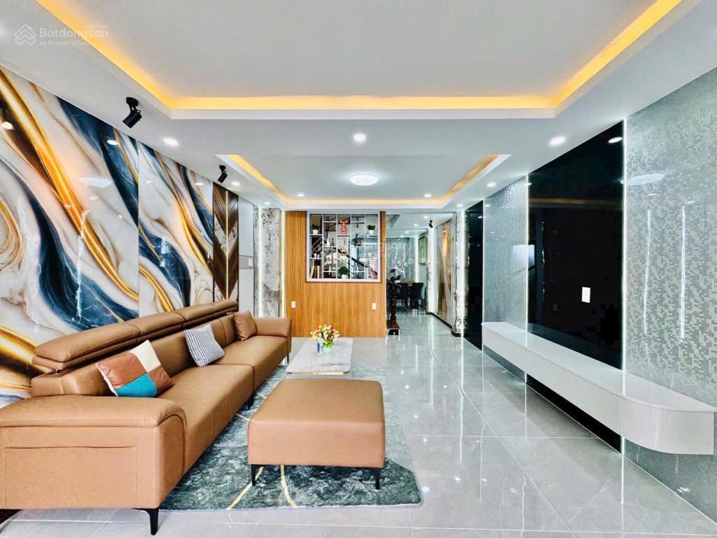 Mặt tiền đường sốkinh doanh buôn bán4x13m4 tầng có lửng5pn5wcxe hơi để trong nhà